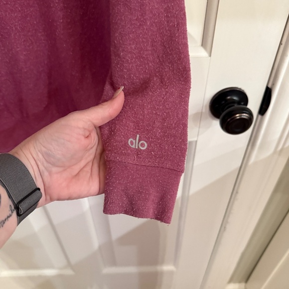 Alo Yoga oho Pullover Purple 42000 - Picture 9 of 13